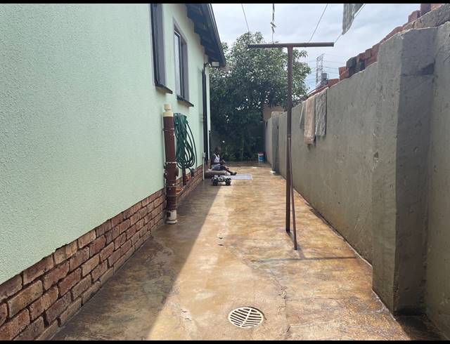 3 BEDROOM FREEHOLD FOR SALE IN SOSHANGUVE VV